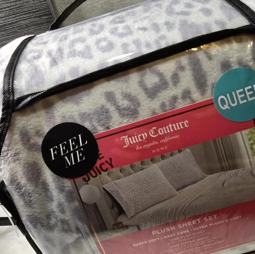Juicy Couture 4pc Queen Plush Sheet Set Light purple Leopard Print Super Soft